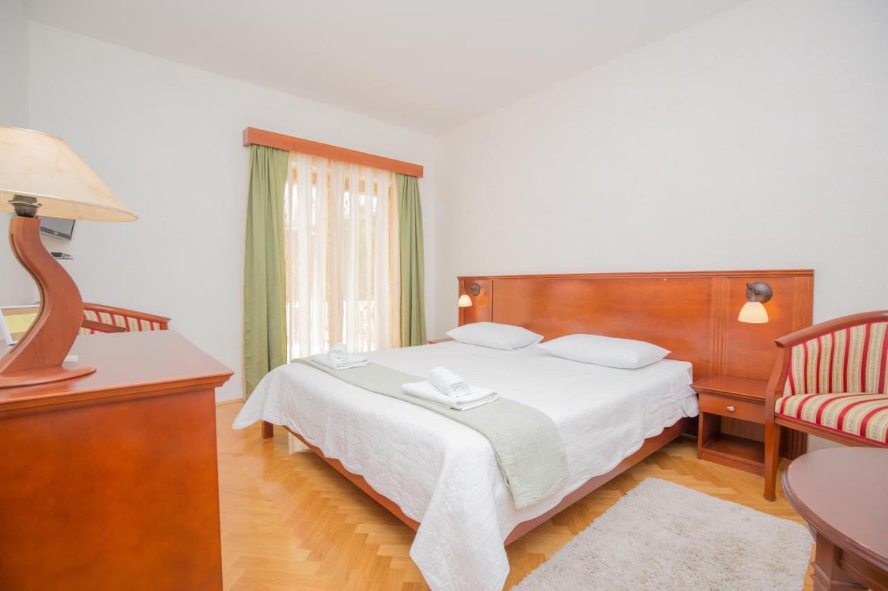 Rooms Plava Laguna Primošten Exterior foto