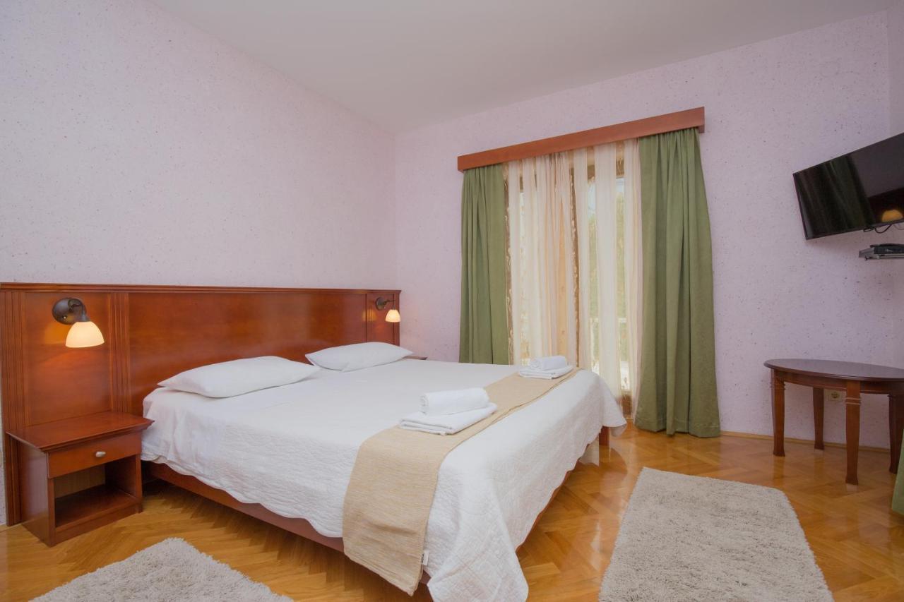 Rooms Plava Laguna Primošten Exterior foto