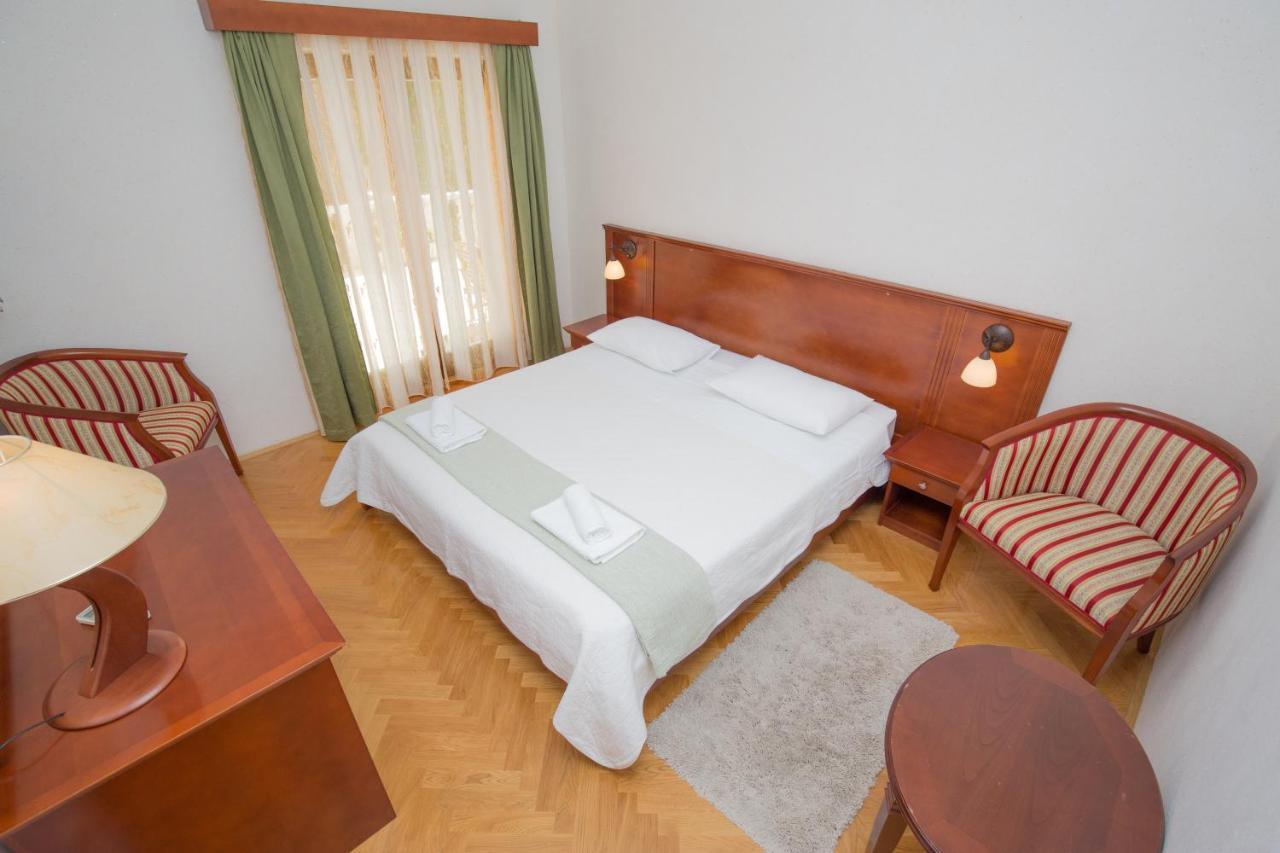 Rooms Plava Laguna Primošten Exterior foto