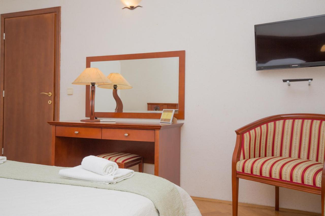 Rooms Plava Laguna Primošten Exterior foto