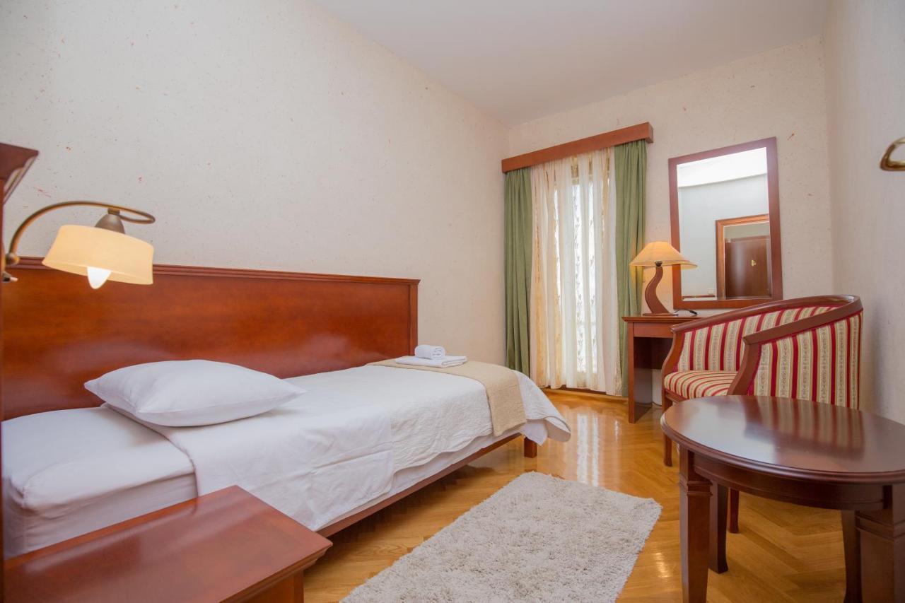 Rooms Plava Laguna Primošten Exterior foto